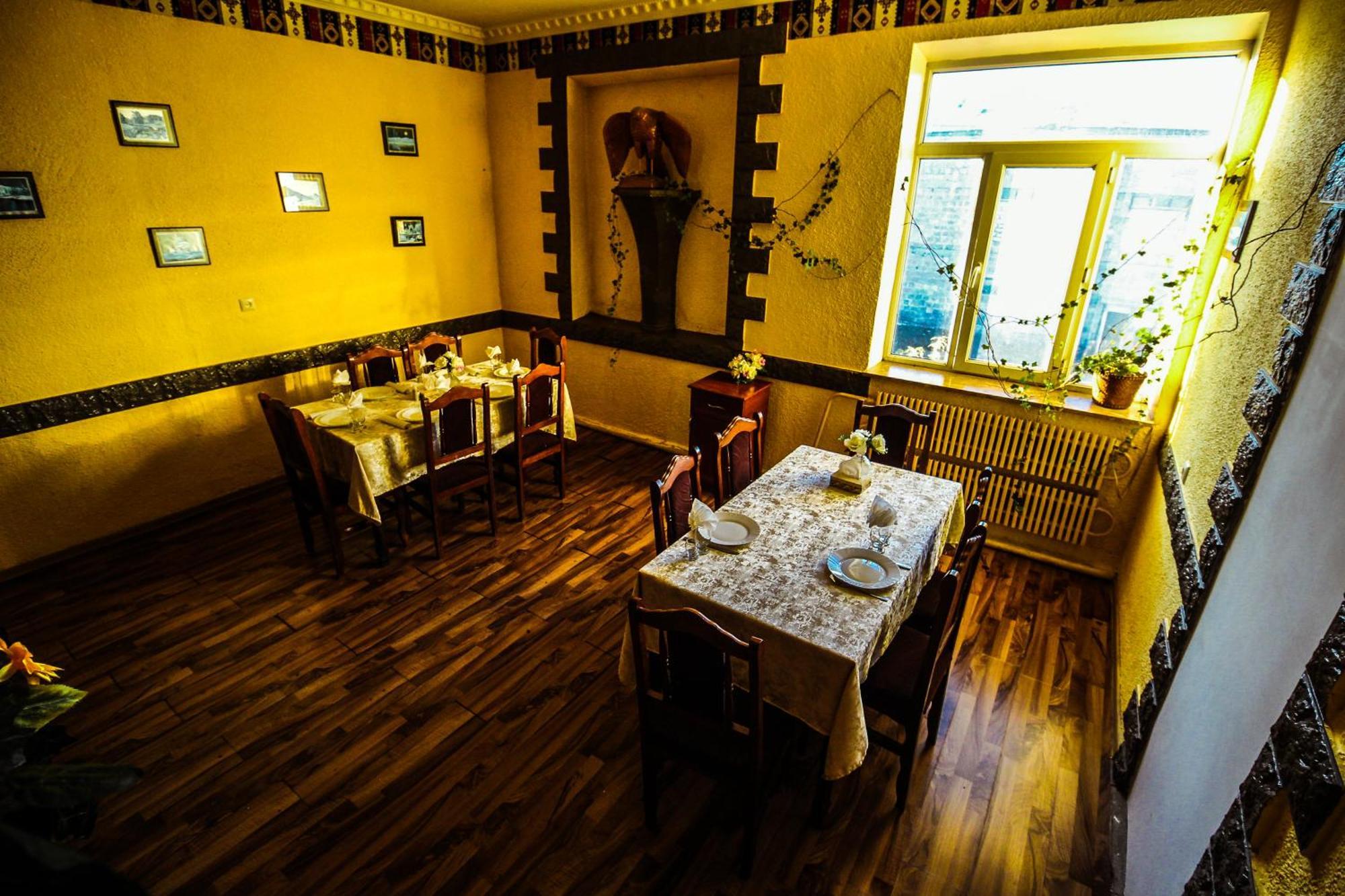 Oazis Hotel Noratus Ngoại thất bức ảnh