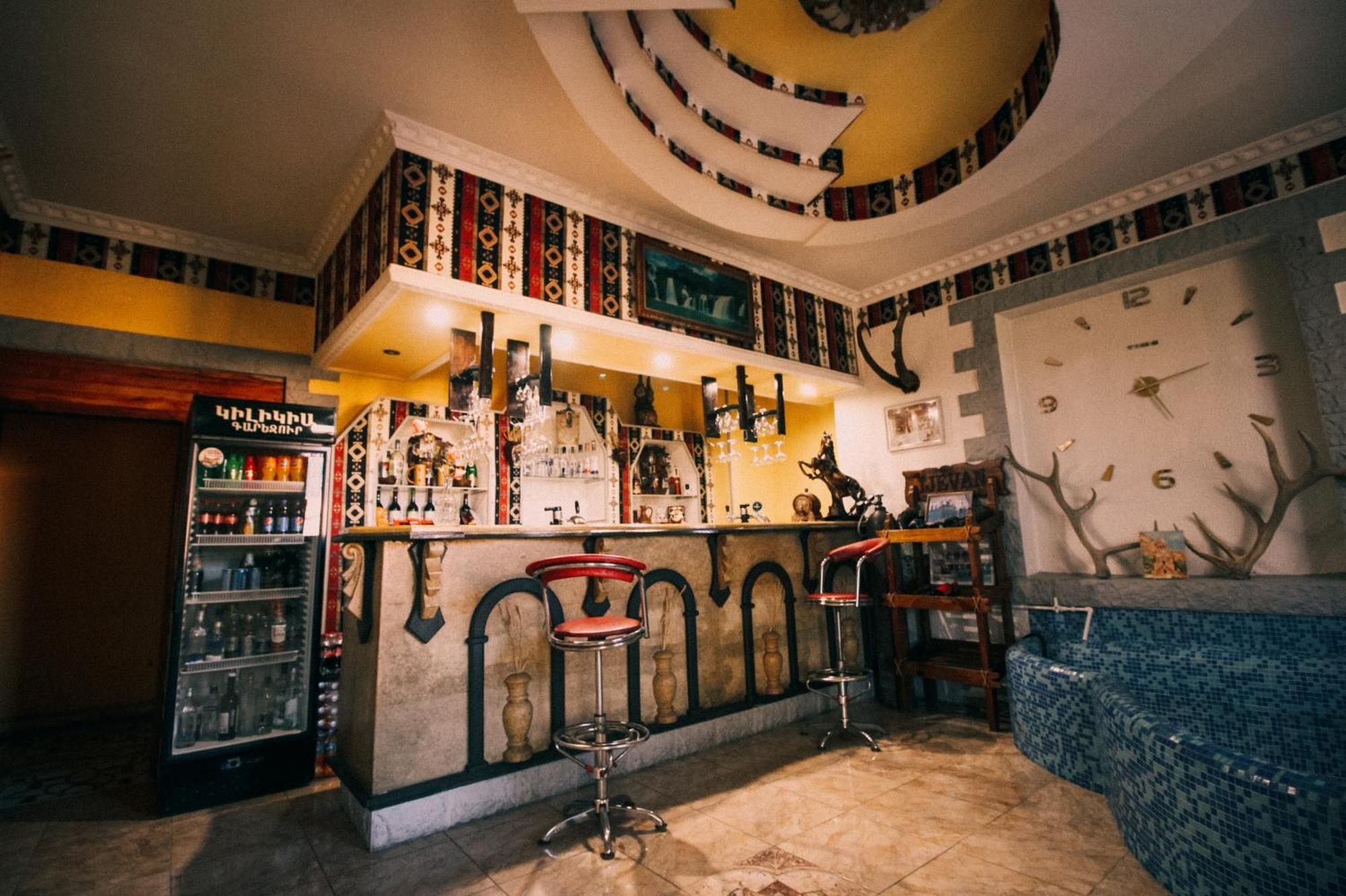 Oazis Hotel Noratus Ngoại thất bức ảnh