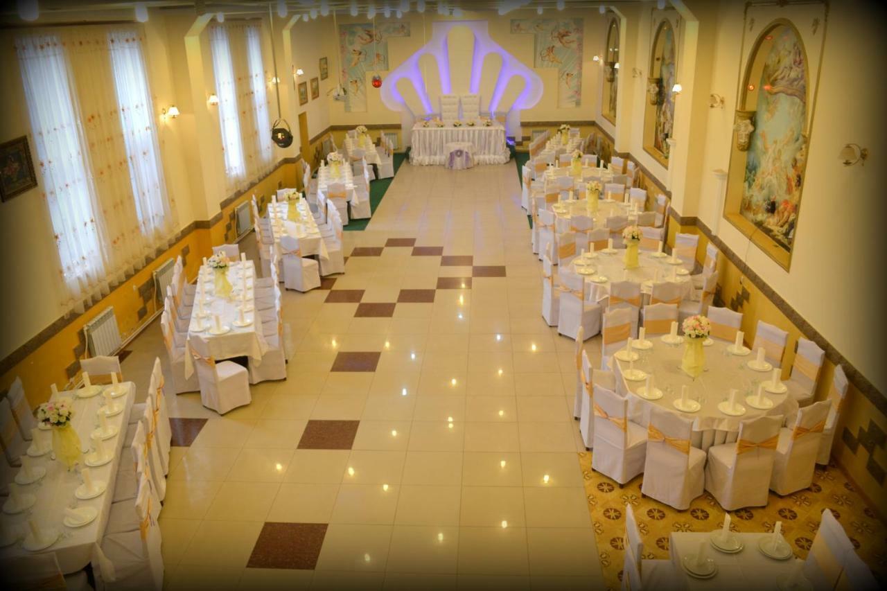 Oazis Hotel Noratus Ngoại thất bức ảnh